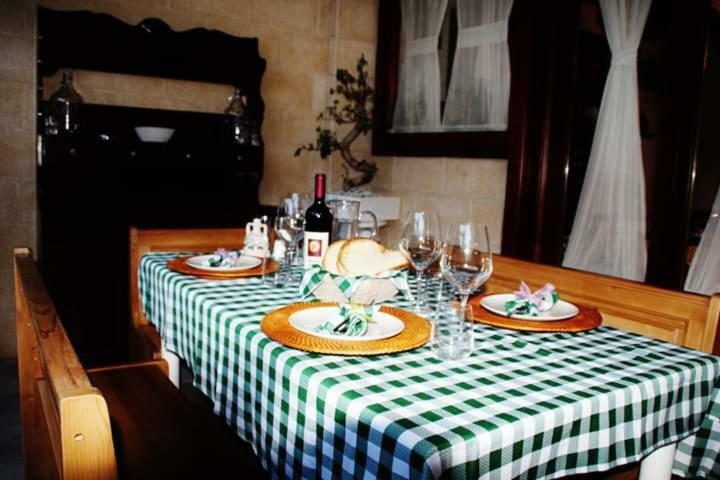 The Holiday House Hotel Santeramo in Colle Exterior photo